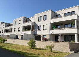 2 Balkone, 2 Bäder, Lift & TG: Familienwohnung in Striesen