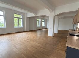 ...am Klinikum Friedrichstadt: großzügige Loft-Wohnung mit EBK und Balkon