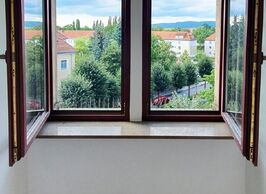 80 m² im DG: schöne 3-Zi.-Wohnung  - kurzfristig bezugsfrei